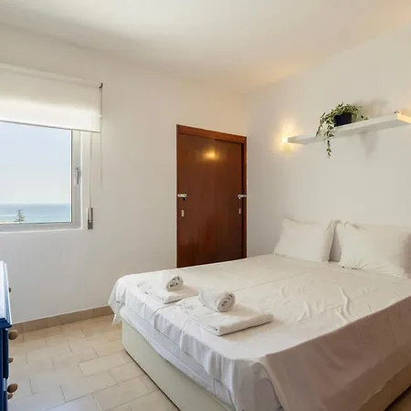 Blue Ocean Views & With Atlantic Breeze 아파트 알부페이라