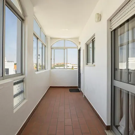 Blue Ocean Views & With Atlantic Breeze 아파트